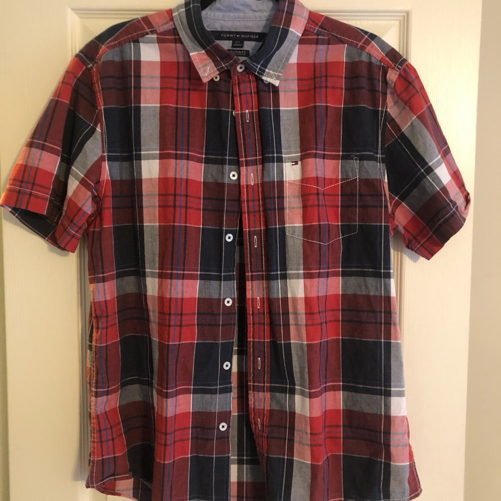 NWOT- Men’s Large Tommy Hilfiger Plaid Shirt - colors are red, blue, white, gray